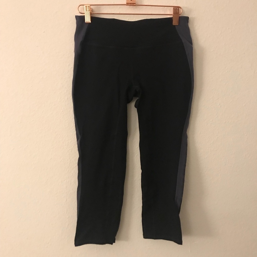 *** Gapfit Capri Leggings